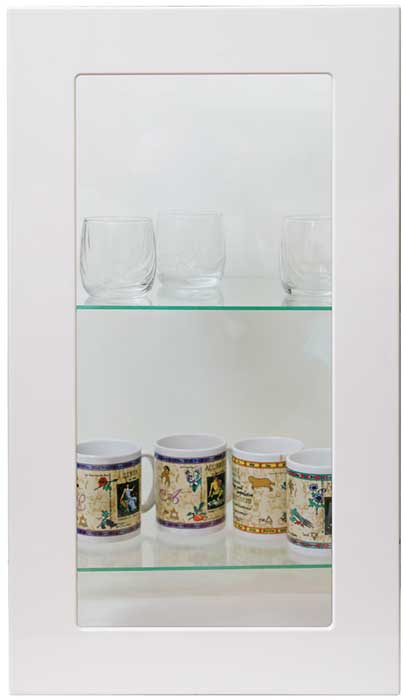 Kirkas lasi lasiaukkoiseen oveen