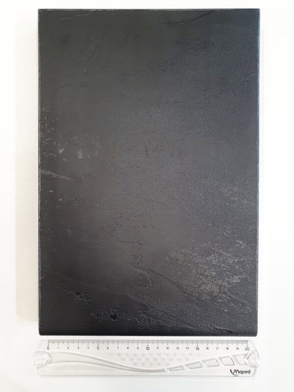 Musta laavakivi 1049 30x900 mm saareketaso