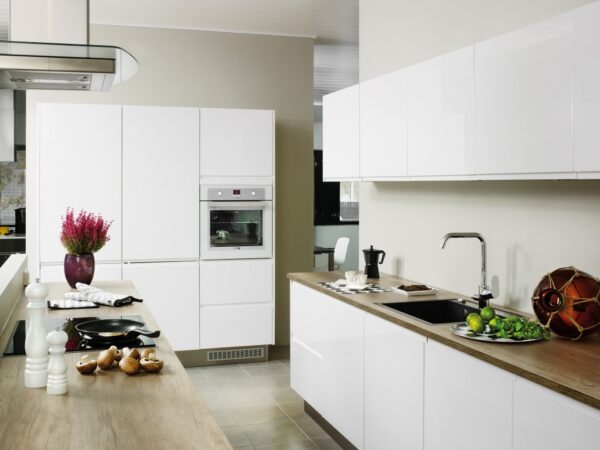 Integra matta vitivalkoinen kalusteovi