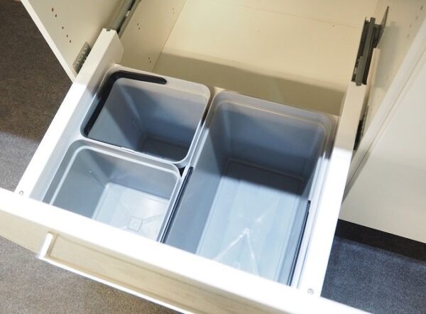 images Allaskaappi MOVE-jätevaunulla