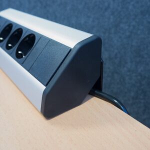 Työtason pistorasia 3xSchuko+2xUSB