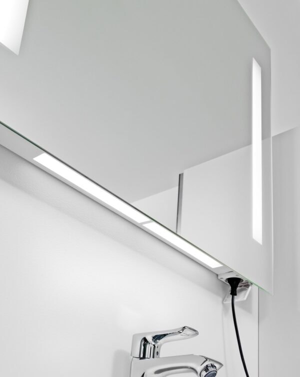 Valopeili Mirro 1 700*500